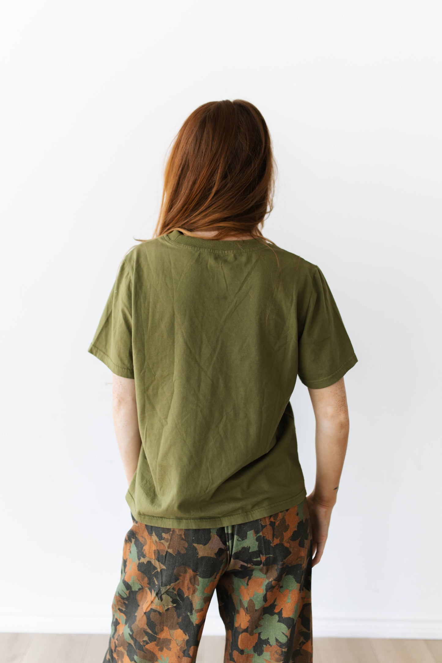 TH1401 OLIVE GREEN COWFIRM EMBROIDERY TEE (7 PIECE)
