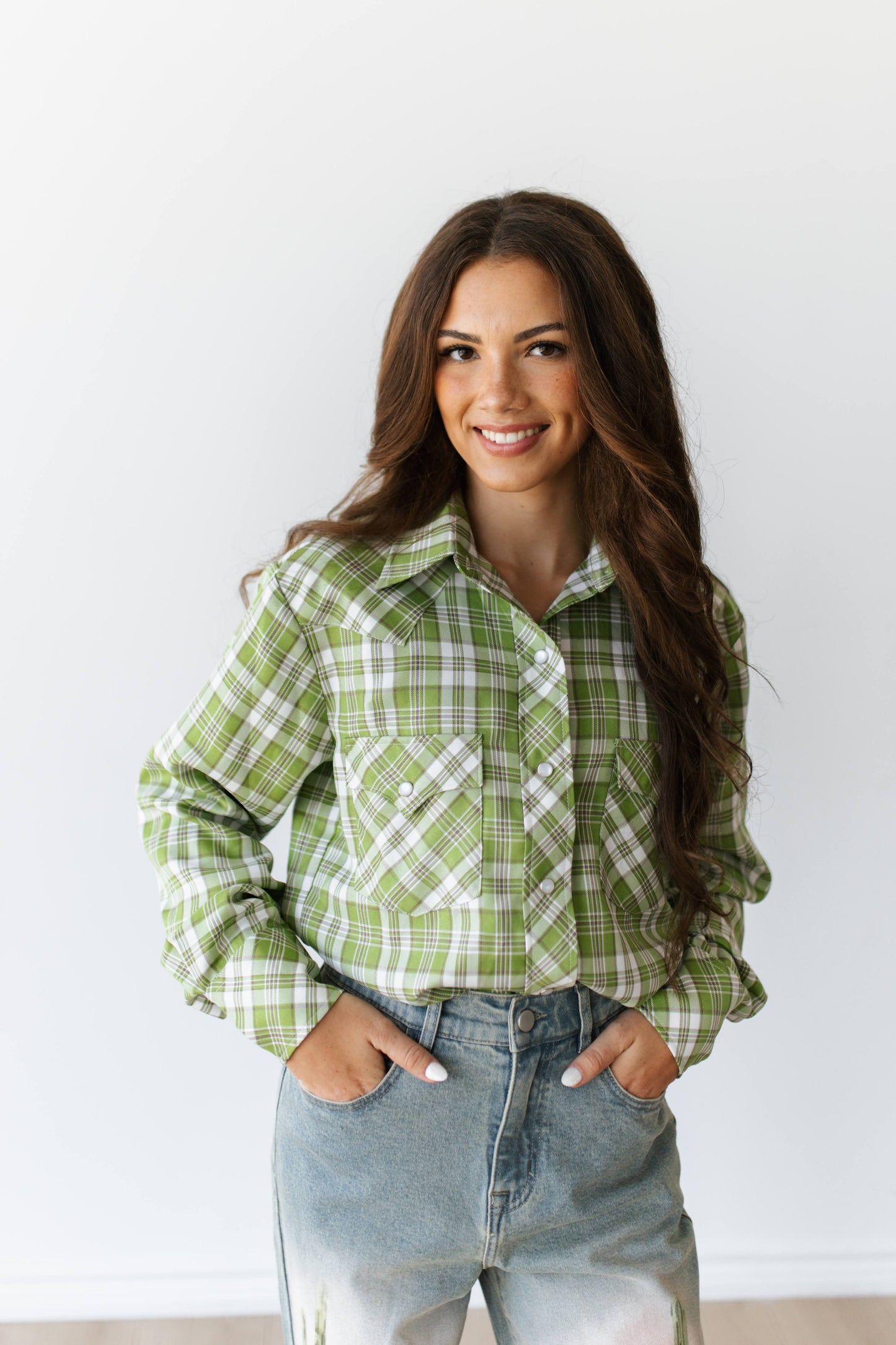 TH19 COLLAR PEARL SNAP GREEN PLAID TOP (7 Pieces)