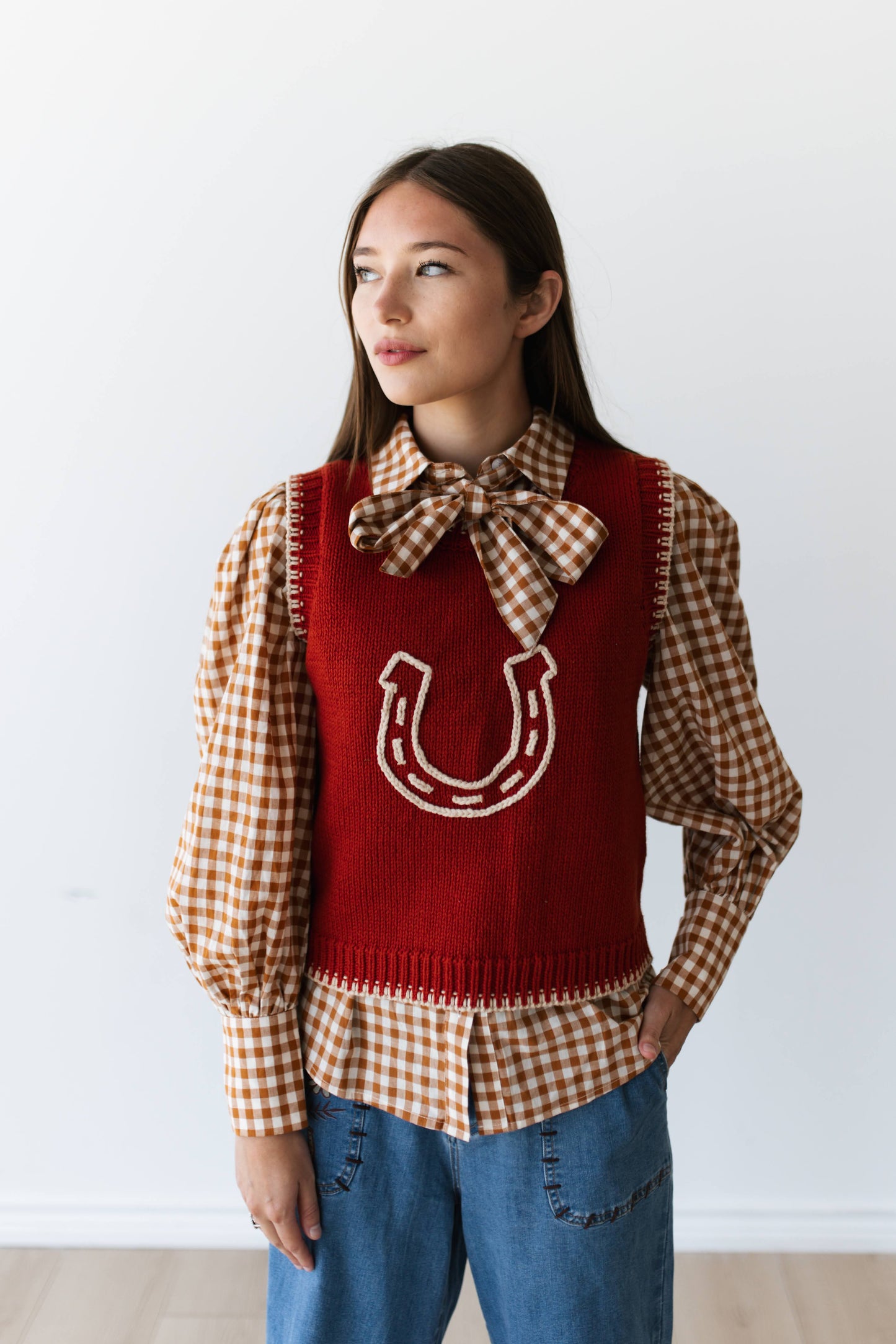 TH4215 RUST HORSESHOE SWEATER VEST (7 PIECES)