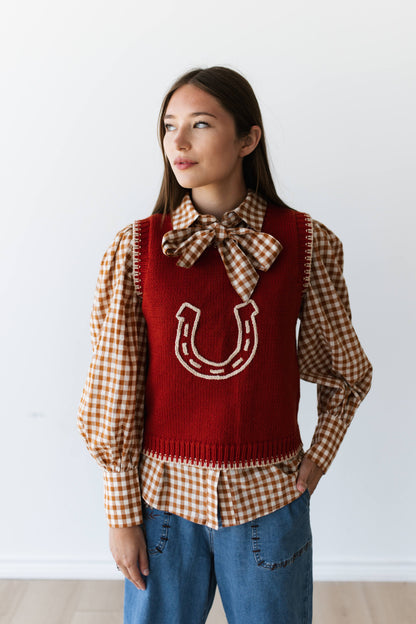 TH4215 RUST HORSESHOE SWEATER VEST (7 PIECES)