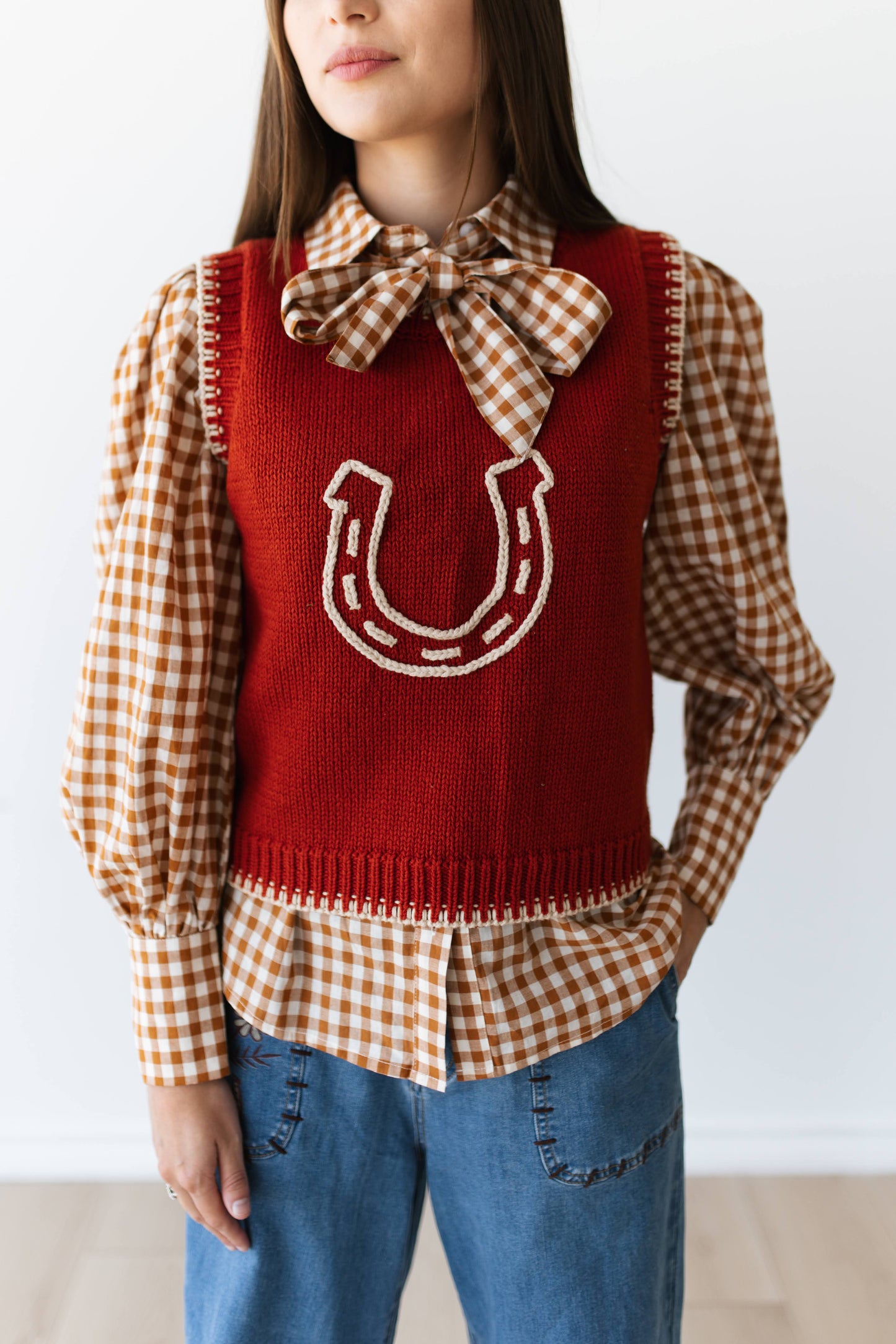 TH4215 RUST HORSESHOE SWEATER VEST (7 PIECES)