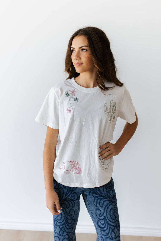 TH1401 WHITE ARMADILLO EMBROIDERY TEE (7 PIECE)