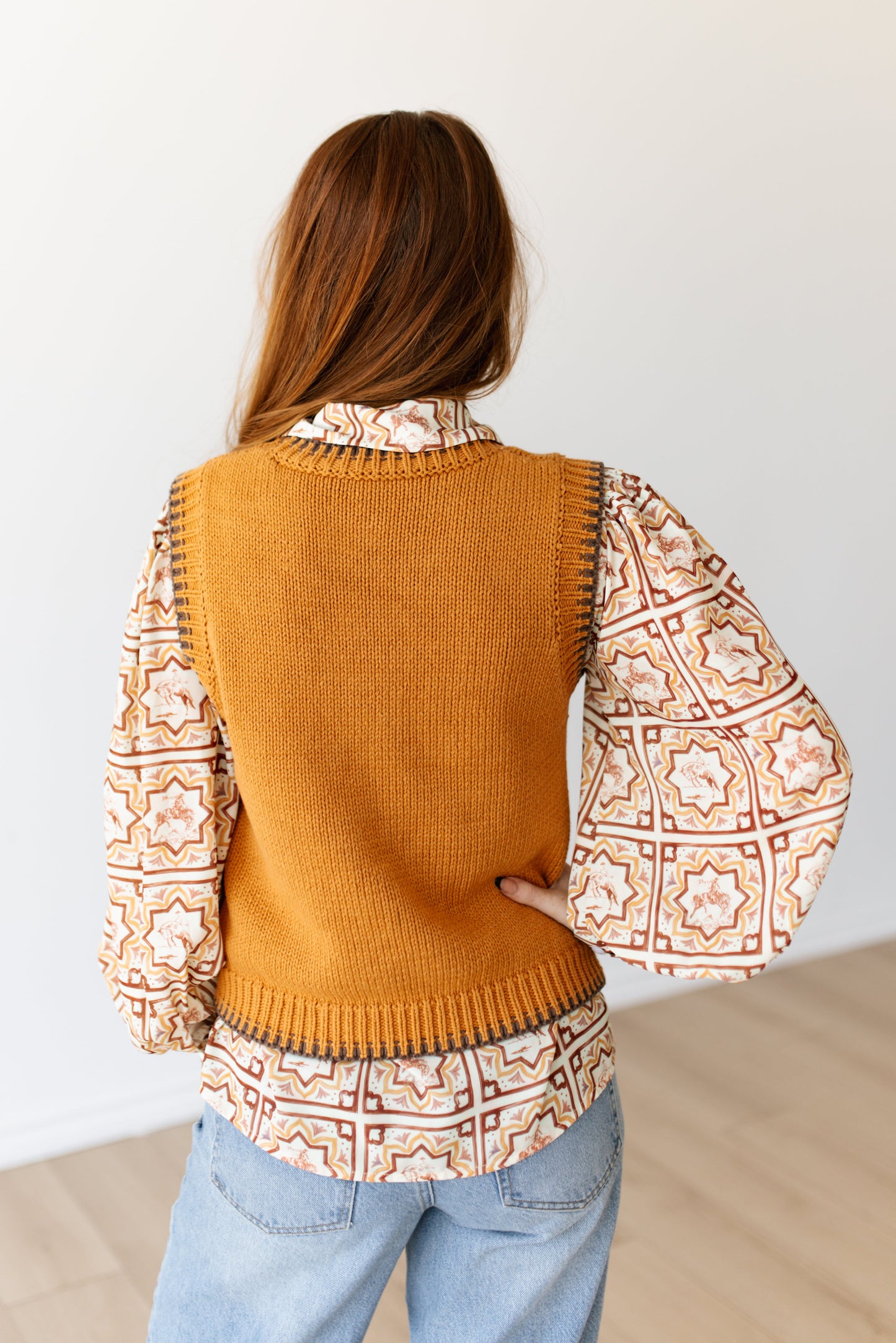 TH4215 TAN BIG HAT COWBOY SWEATER VEST (7 PIECE)