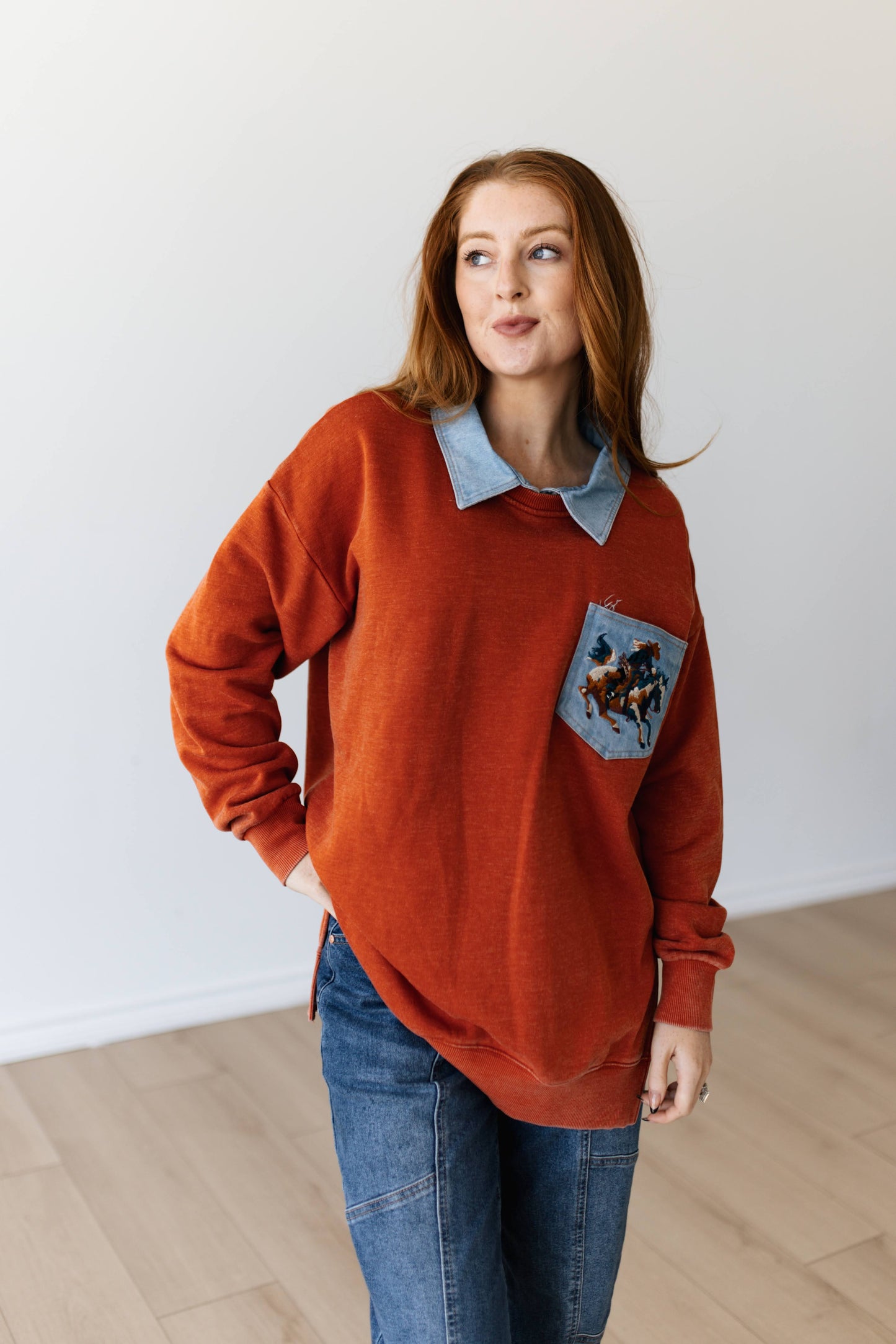 TH2606 RUST COWBOY  DENIM COLLAR SWEATSHIRT (7 PIECE)