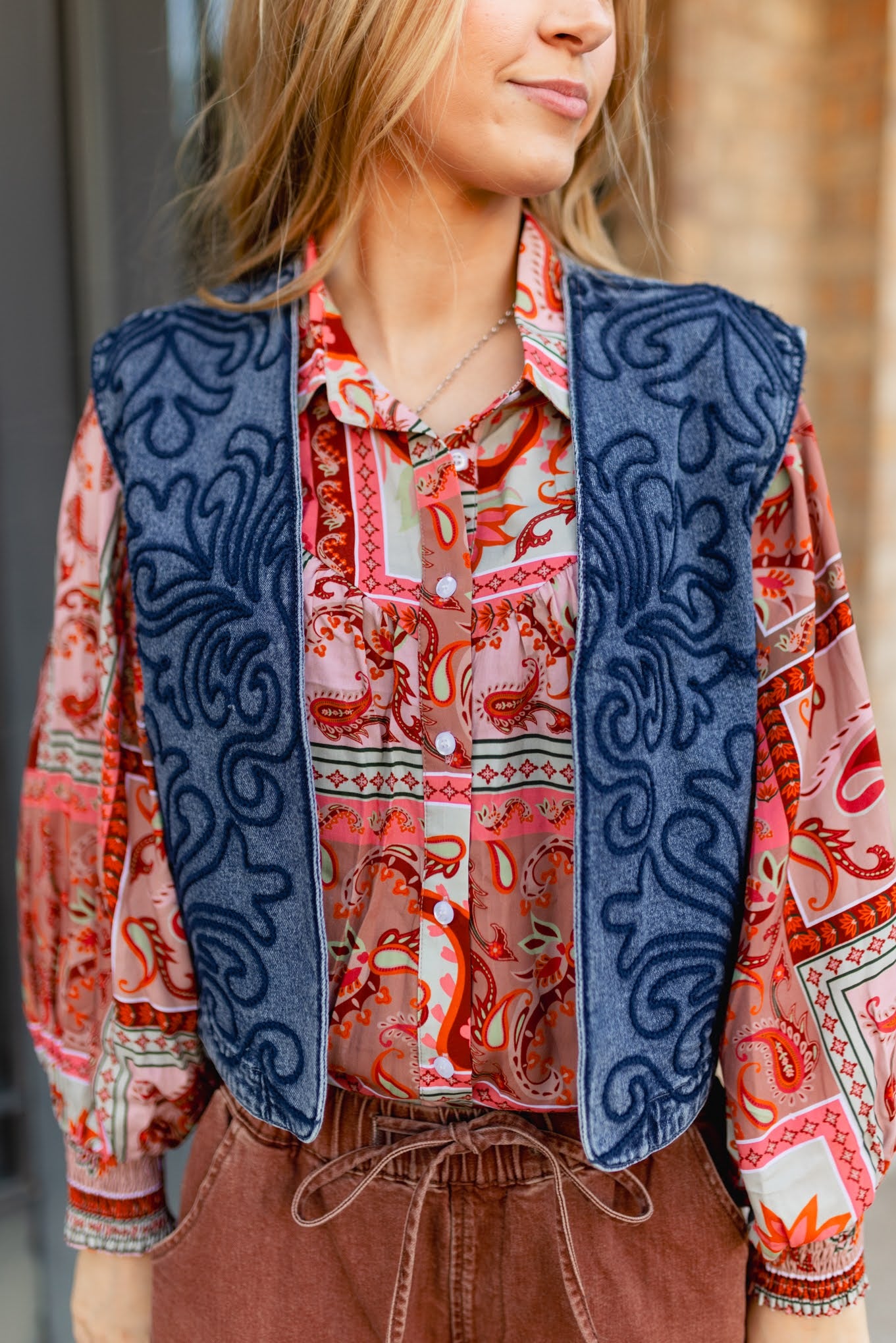 TH162 DENIM SWIRL VEST  (7 Piece)