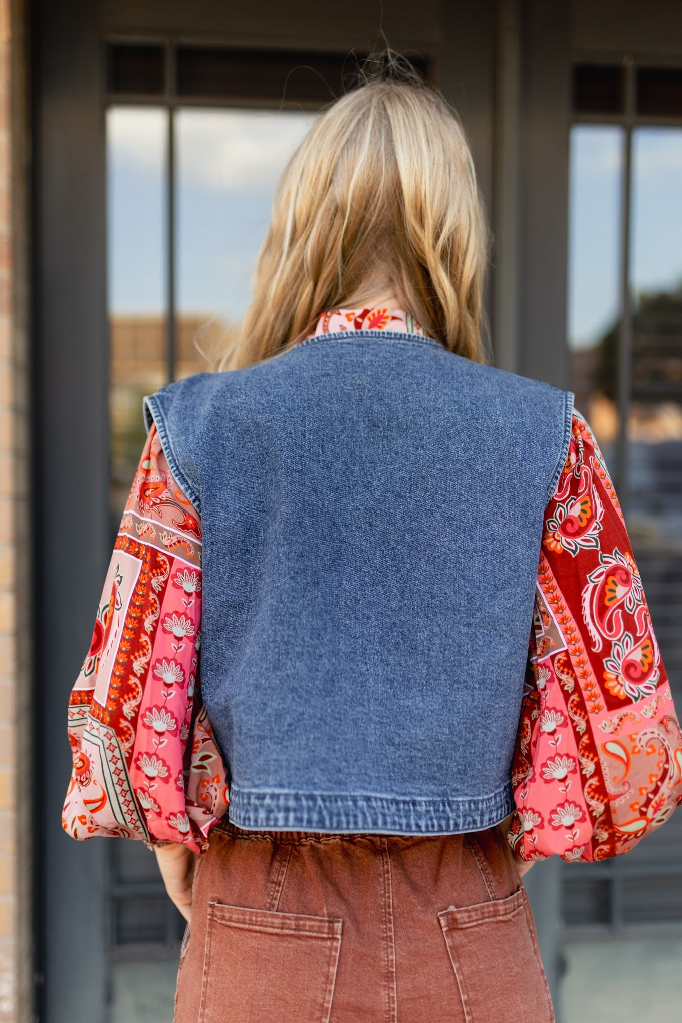 TH162 DENIM SWIRL VEST  (7 Piece)