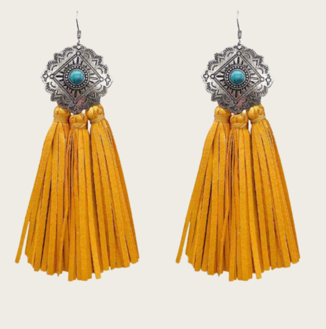 1586 T122 - T128 CONCHO FRINGE TASSEL EARRING