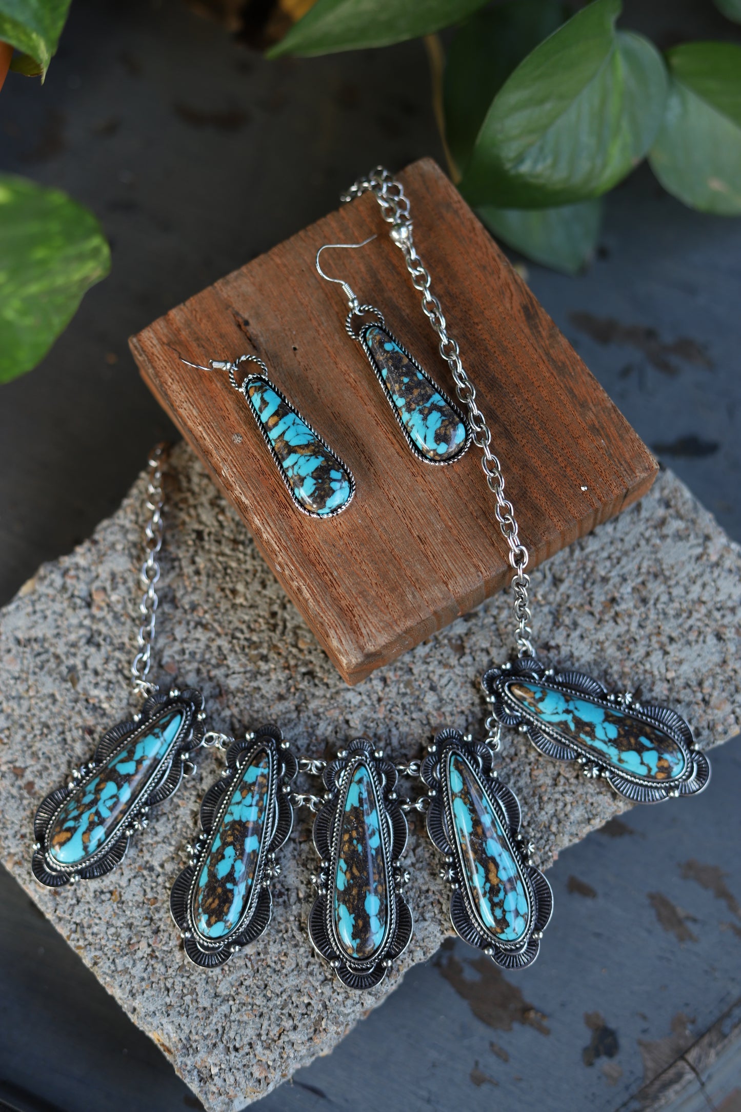 0423 H141TEARDROP MATRIX NL