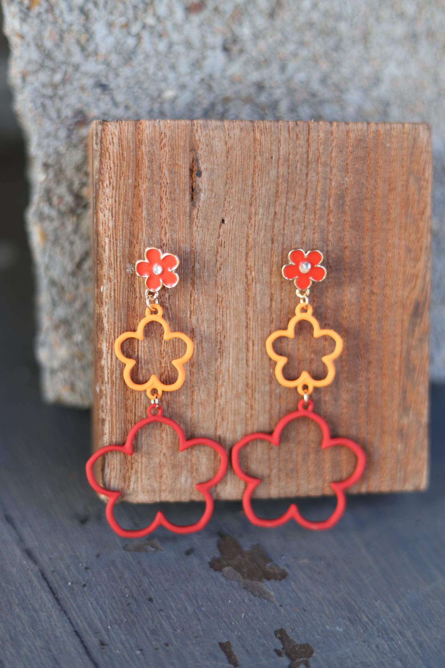 3196 H169 RETRO ORANGE/ RED FLOWER DROP ER