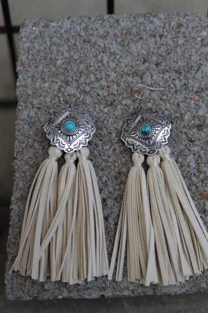 1586 T122 - T128 CONCHO FRINGE TASSEL EARRING
