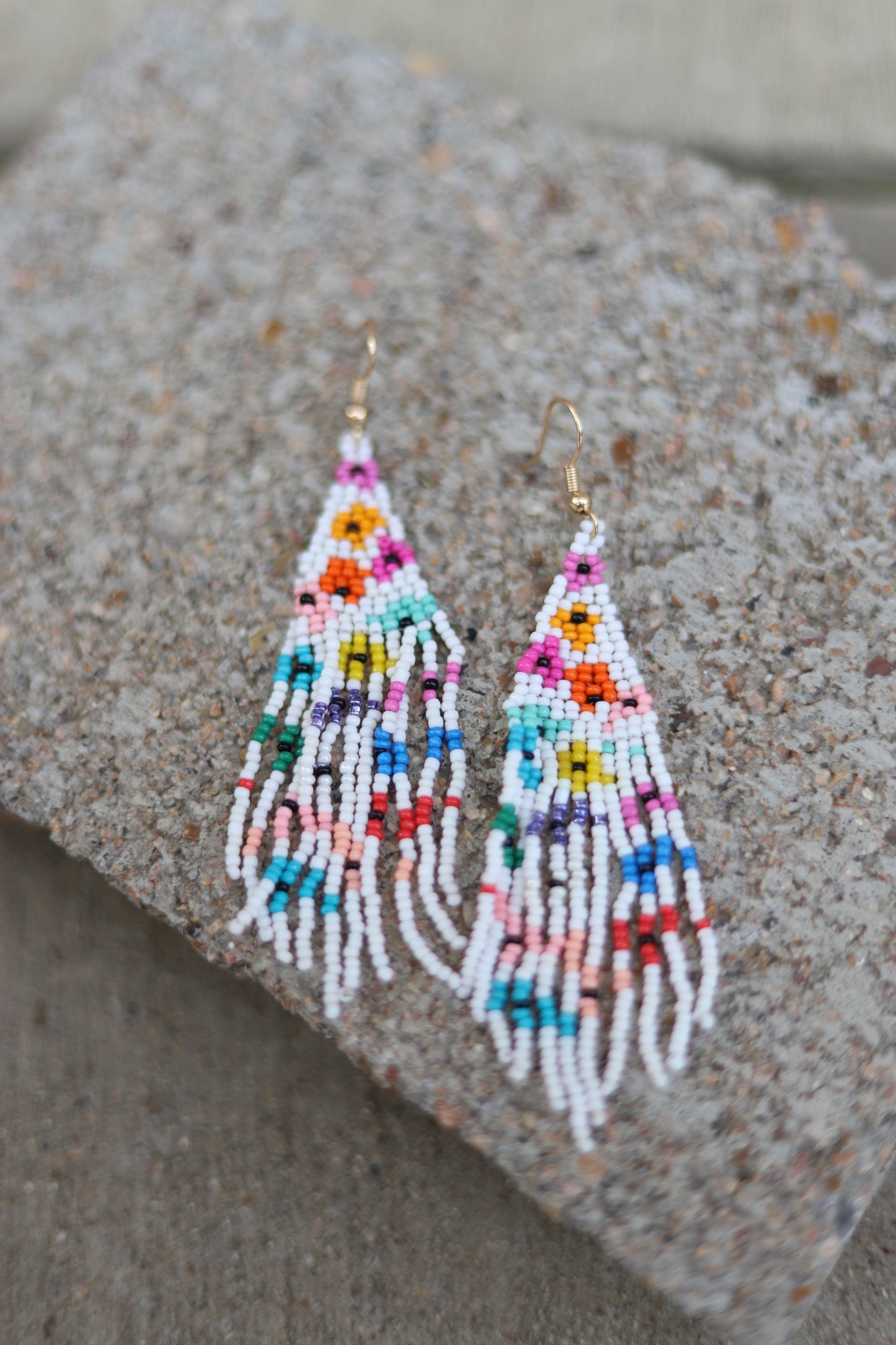 1110 H153 FLOWER SEED BEAD ER