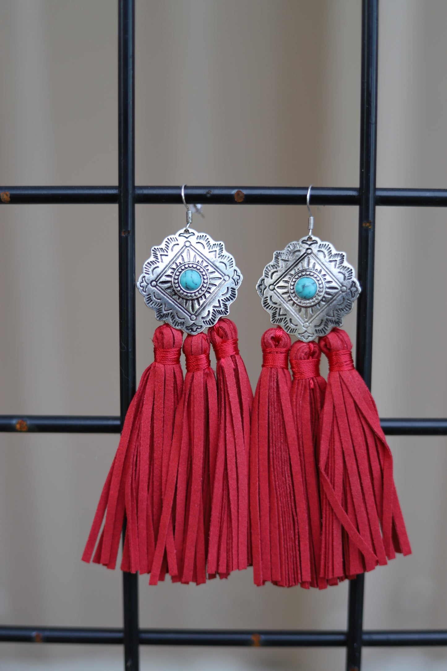 1586 T122 - T128 CONCHO FRINGE TASSEL EARRING