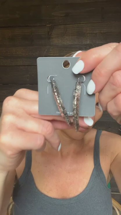 0562 R2-170 TEXTURE HOOP EARRINGS