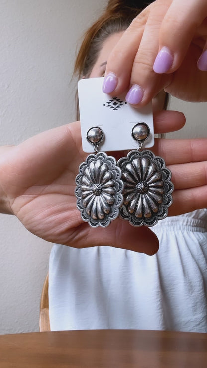 1430 SILVER DOMED LARGE CONCHO ER (1)