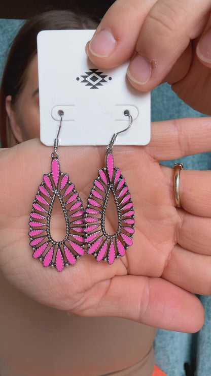 1409 T84 FUCHSIA NEEDLEPOINT TEARDROP ER