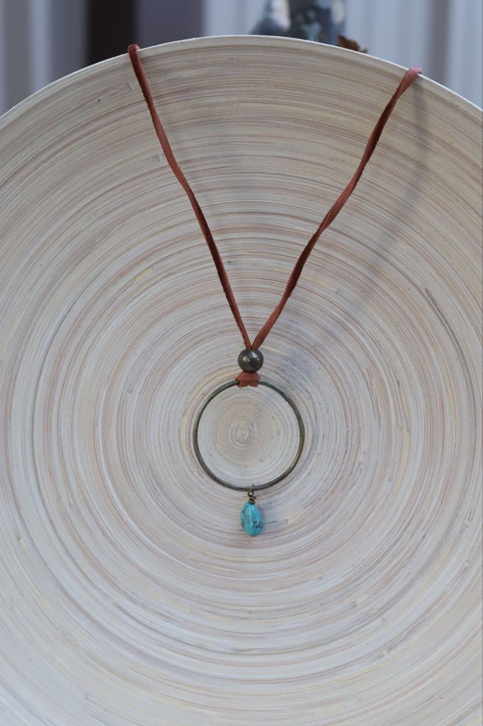 621208 R1-67 Turquoise Hoop NL