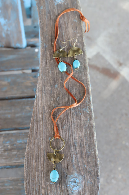 9219 E2-70 BRASS HALF CIRLE TURQ DROP ER