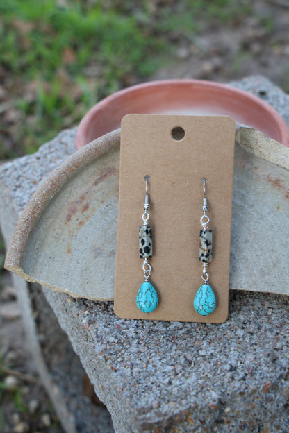 12225 R2-67 DALMATIAN JASPER W/ TURQ TEARDROP ER