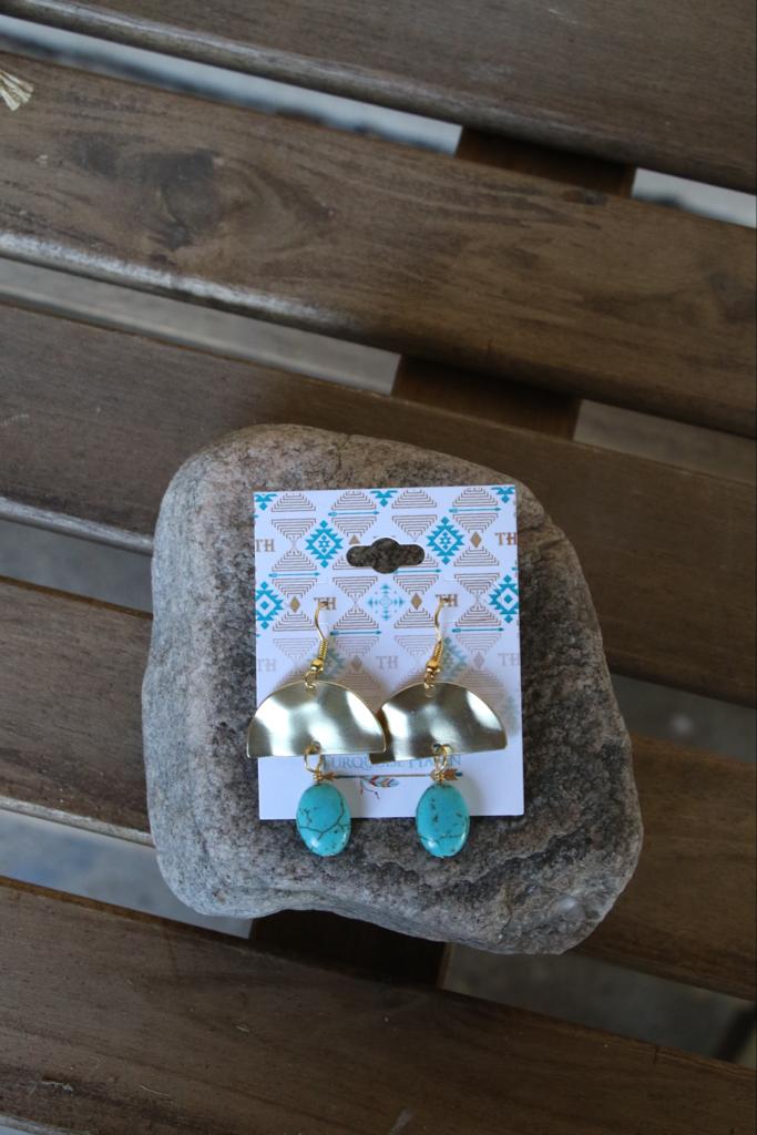 92219 R4-20 GOLD HAMMERED PLATE AND TURQ STONE ER