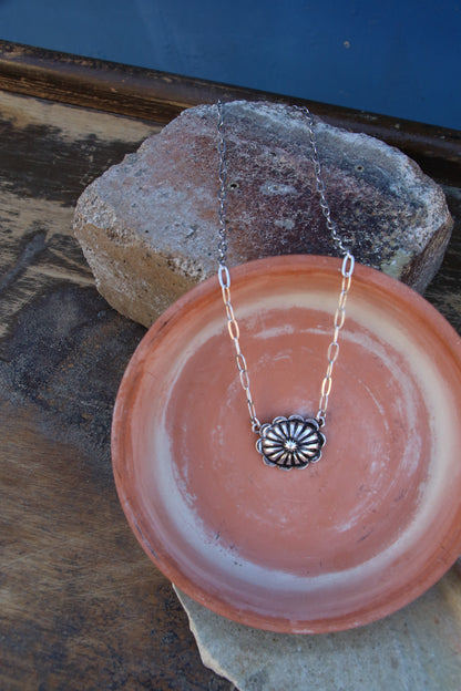 20023 T31 DAINTY CONCHO CHAIN NL- SILVER