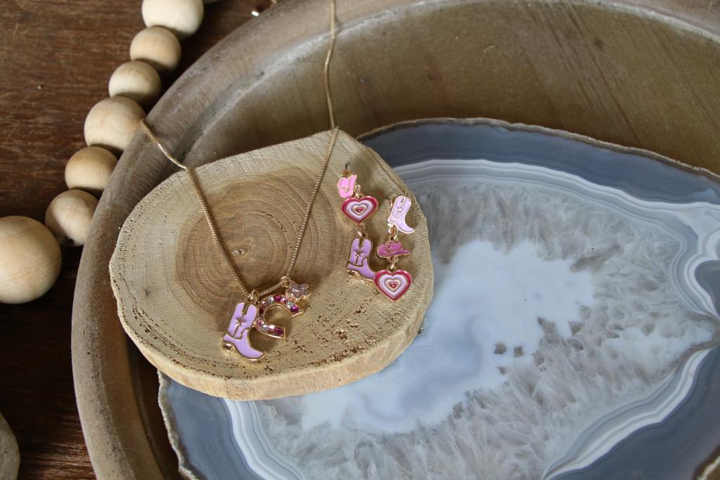 371 B3-3 BOOT HAT AND HEART ER