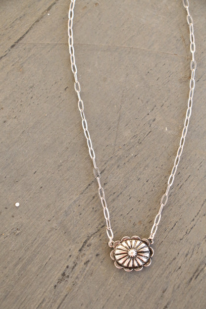 20023 T31 DAINTY CONCHO CHAIN NL- SILVER