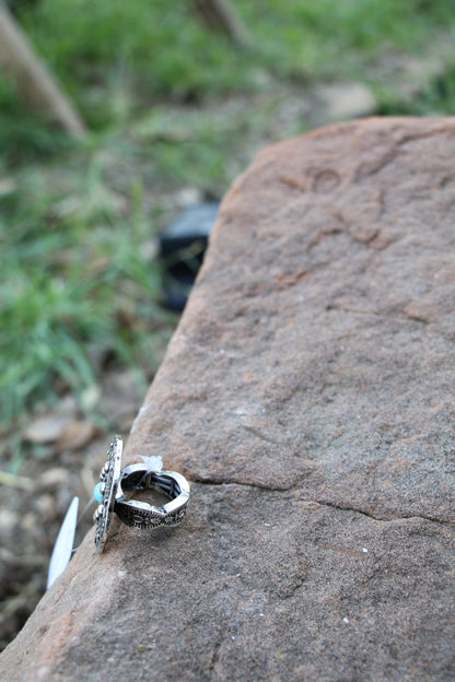 0038 H17 SILVER CONCHO STRETCH RING