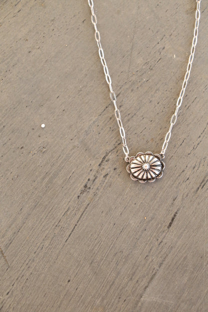 20023 T31 DAINTY CONCHO CHAIN NL- SILVER