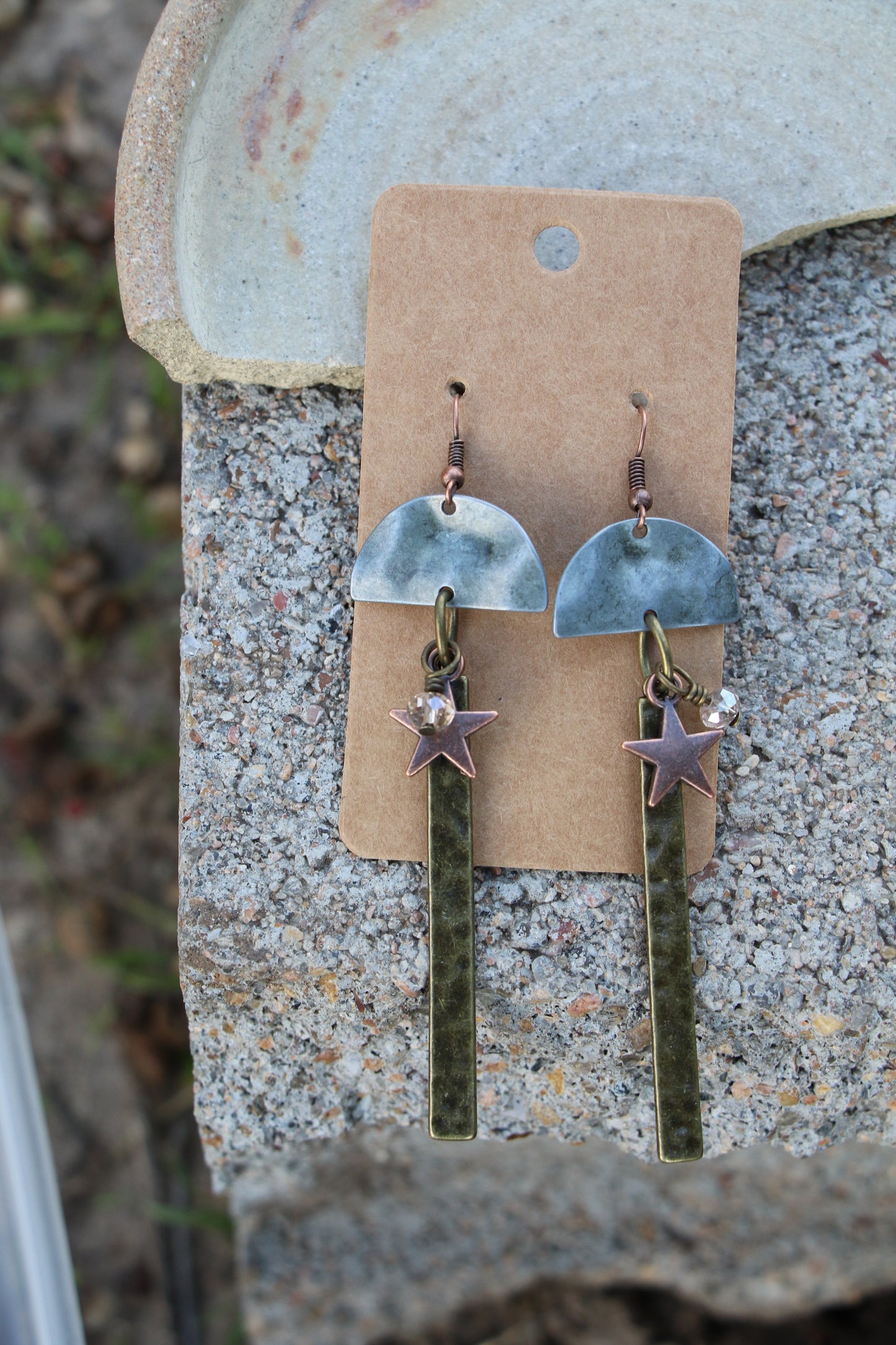 102116 R1-202 HALF MOON MIXED EARRING