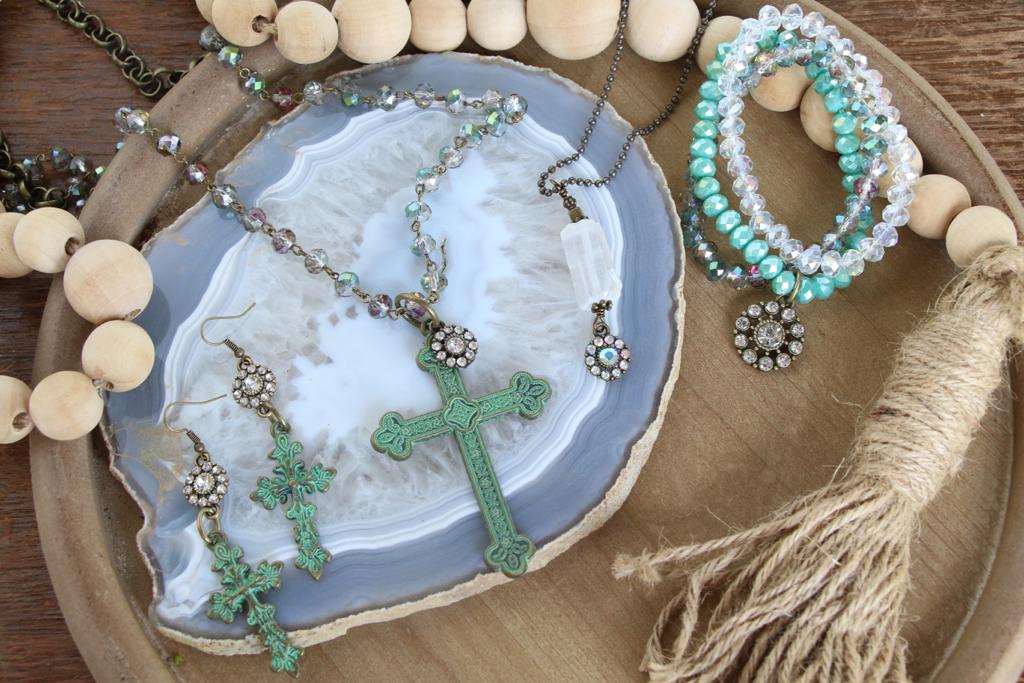 422502 R3-21 PATINA CROSS BLING FLOWER ER