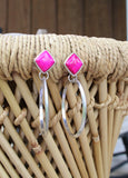 1470 T136 SILVER HOOP ON FUCHSIA POST ER