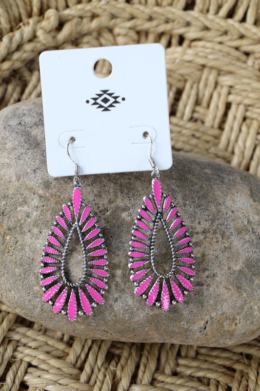 1409 T84 FUCHSIA NEEDLEPOINT TEARDROP ER